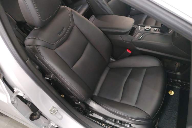 Used Cadillac XT5 2022 2.0T Two-Wheel Drive Luxury Version