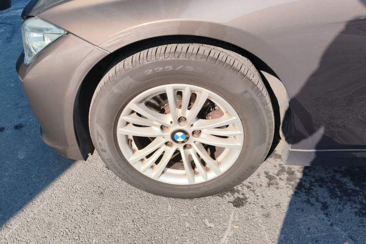 Used BMW 3 Series 2014 320Li Fashion Model
