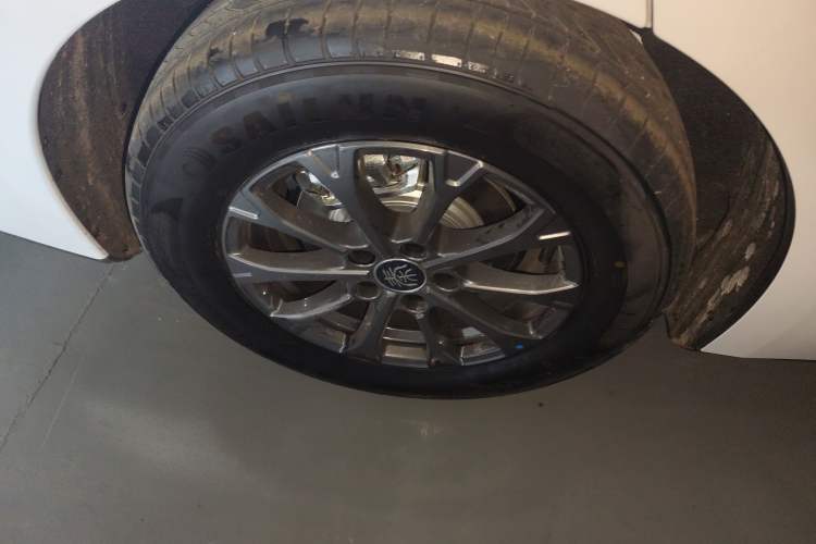 Used BYD Qin L 2025 DM-i Smart Drive 80KM Leading Model
