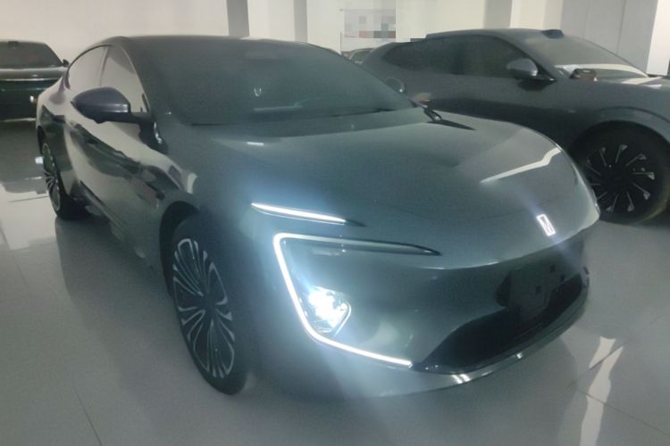 Used  12 2025 Ultra Extended-Range Edition