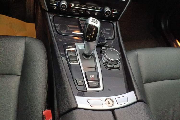 Used BMW 5 Series GT 2014 535i Leading Model