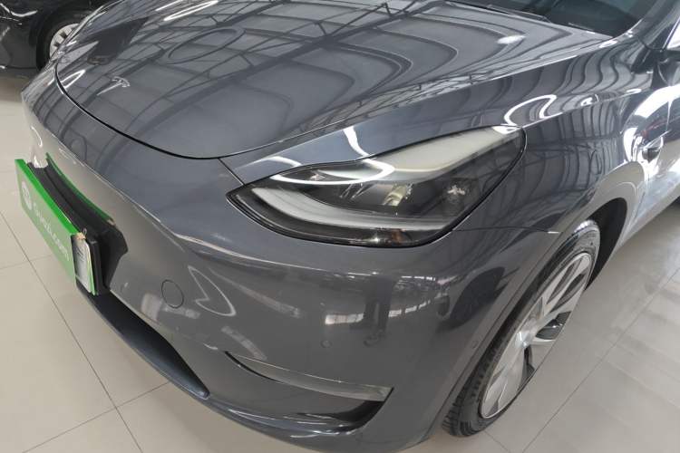 Used Tesla Model Y 2021 Long-Range All-Wheel-Drive Version
