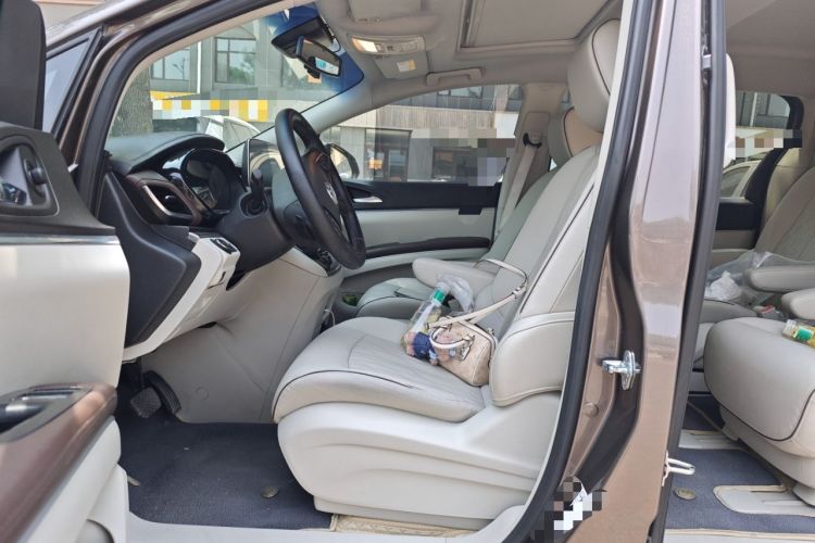 Used Buick GL8 2021 Land Cruiser Executive Class 652T Luxury Model