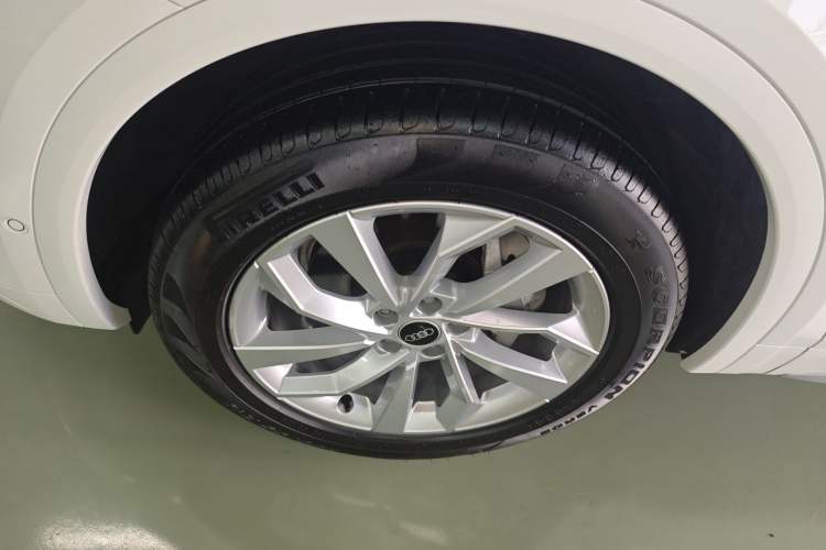 Used Audi Q5L 2022 40T Luxury Dynamic Model