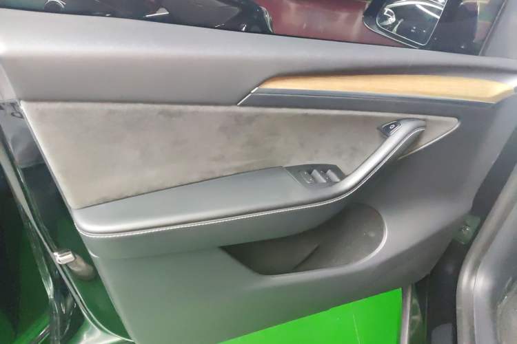 Used Tesla Model Y 2021 Standard Range Rear-Wheel Drive Version
