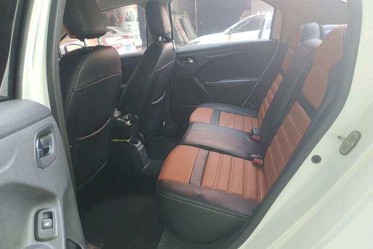 Used Peugeot 301 2016 1.6L Manual Comfort Edition
