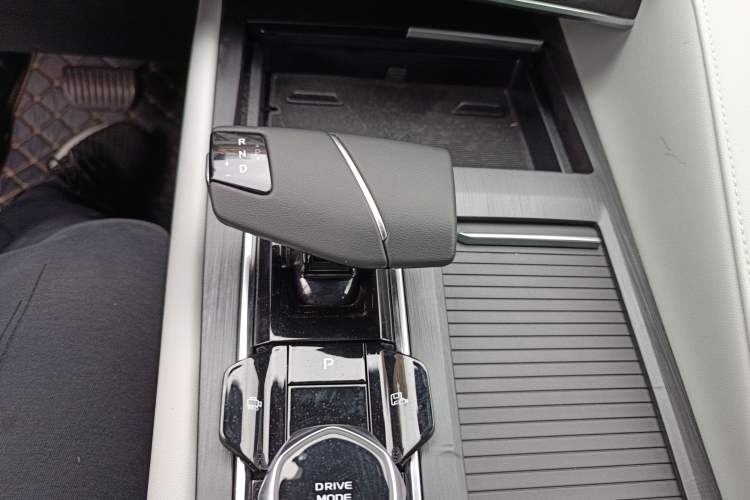 Used Changan CS75 PLUS 2024 3rd Generation Champion Edition 1.5T Intelligent Drive Dynamic Model
