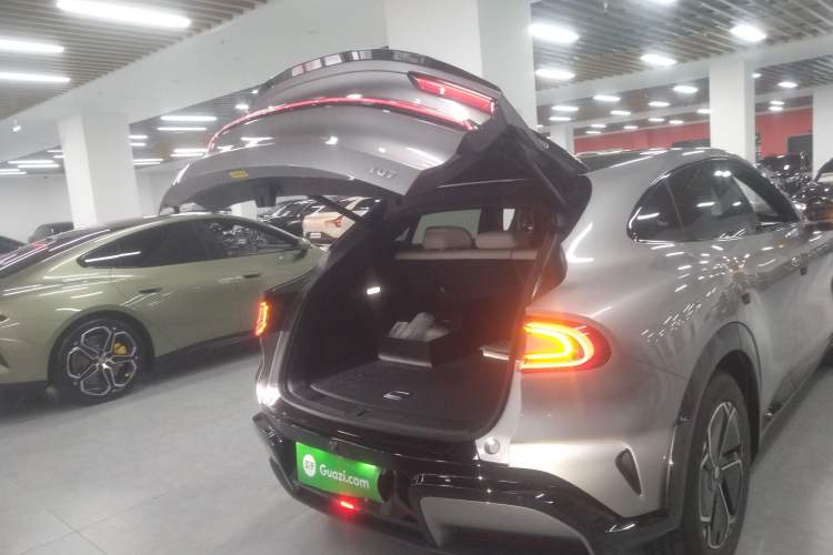 Used  YU7 2025 Ultra-Long Range Rear-Wheel Drive Version
