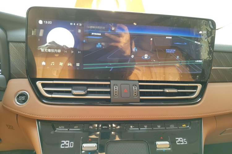 Used Hongqi HQ9 PHEV 2024 2.0T Four-Wheel Drive Business Edition
