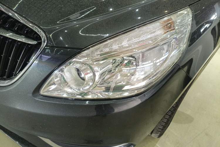 Used Buick GL8 2018 28T Luxury Model China VI Standard
