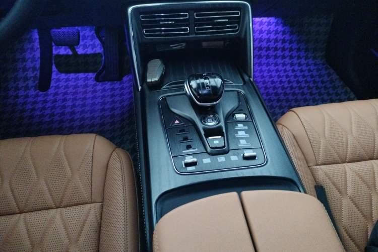 Used BYD Tang New Energy 2023 DM-i Champion Edition 112KM Prestige Model
