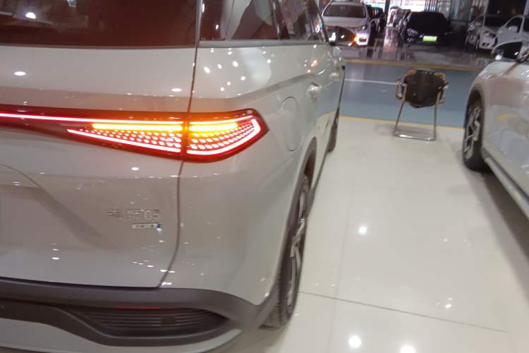 Used BYD Sealion 05 DM-i 2025 DM-i 115KM Flagship Model
