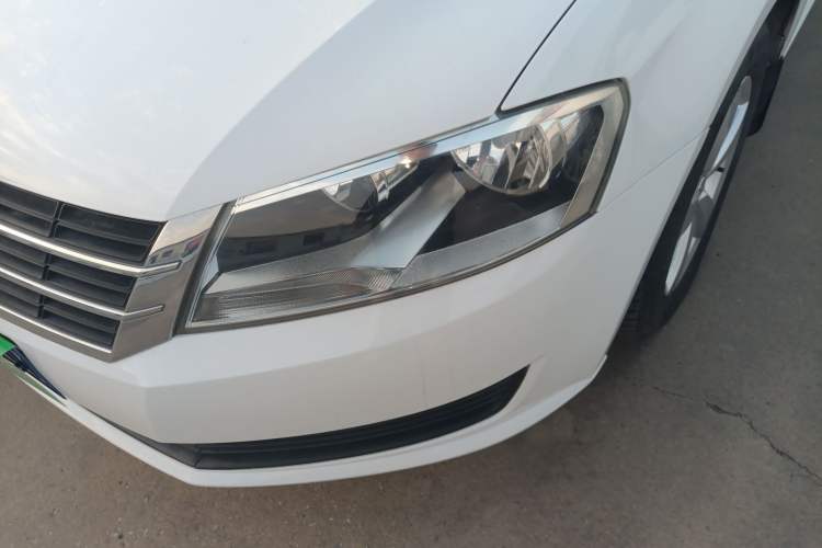 Used Volkswagen Lavida 2013 Revised Classic 1.6L Automatic Fashion Edition
