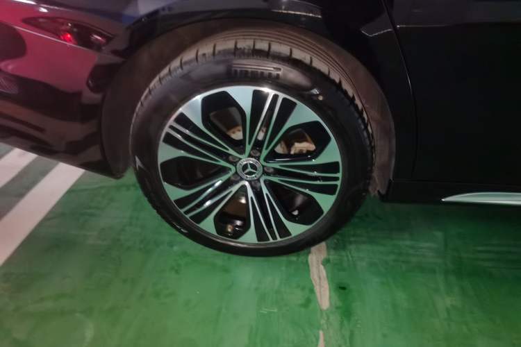 Used Mercedes-Benz E-Class New Energy 2024 E 350 e L Plug-in Hybrid Sedan
