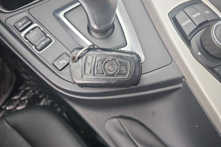 TDK.VehicleDetails.img