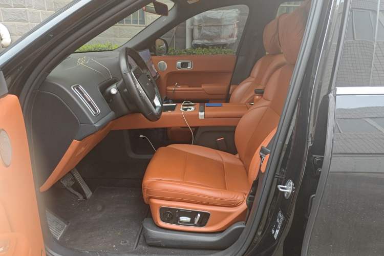 Used Li Auto L8 2023 Pro Model
