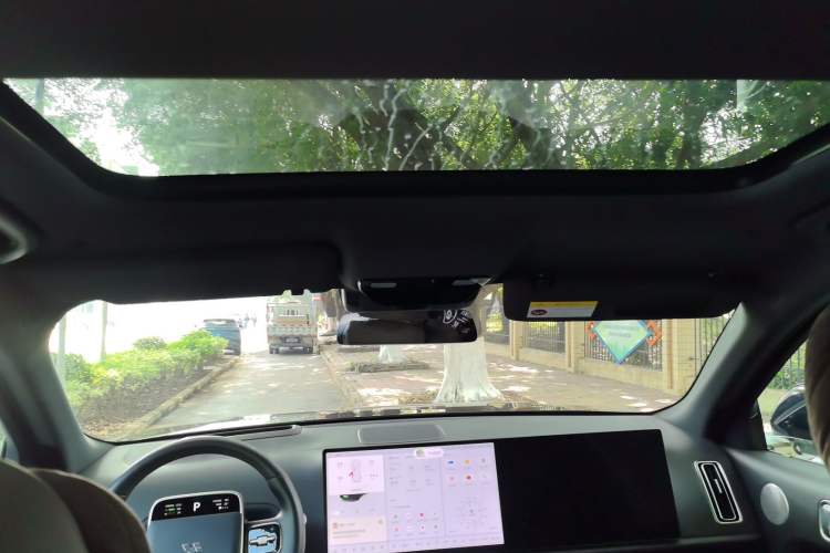 Used Li Auto L8 2023 Pro Model
