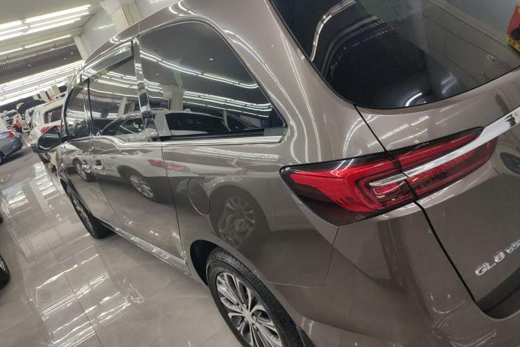 Used Buick GL8 2020 Land Business Class 652T Luxury Model
