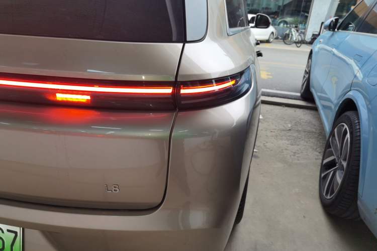 Used Li Auto L8 2024 Ultra Model
