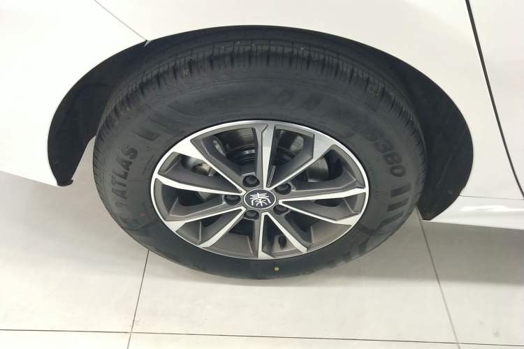 Used BYD Qin PLUS 2024 HONOR Edition DM-i 55KM Leading Model
