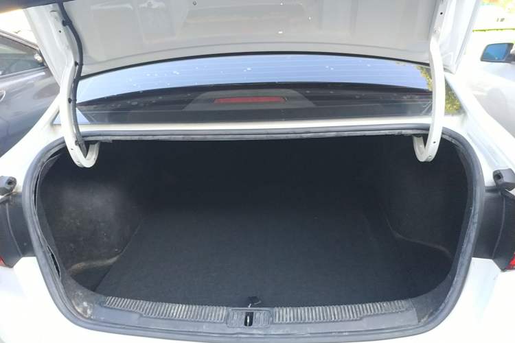 Used Roewe i5 2020 1.5L Manual 4G Connect Leehao Flagship Edition
