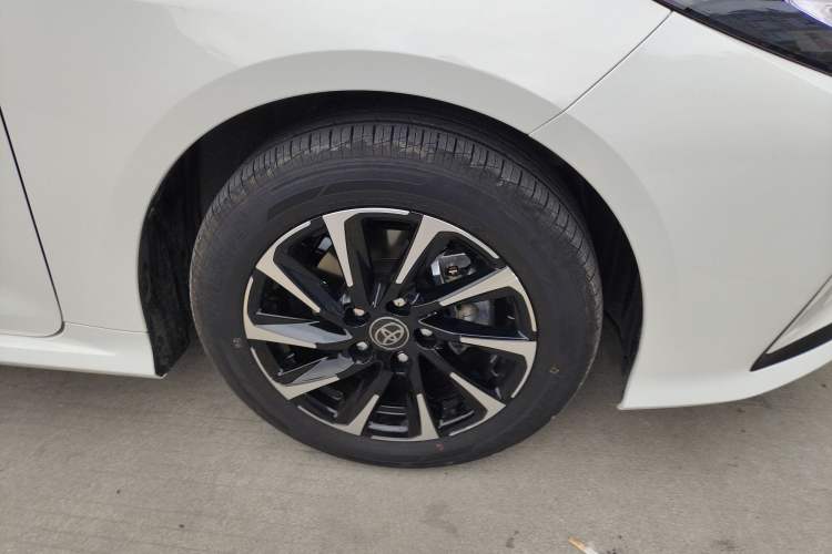 Used Toyota Corolla 2026 Model 1.8L Dual-Engine Elite Edition
