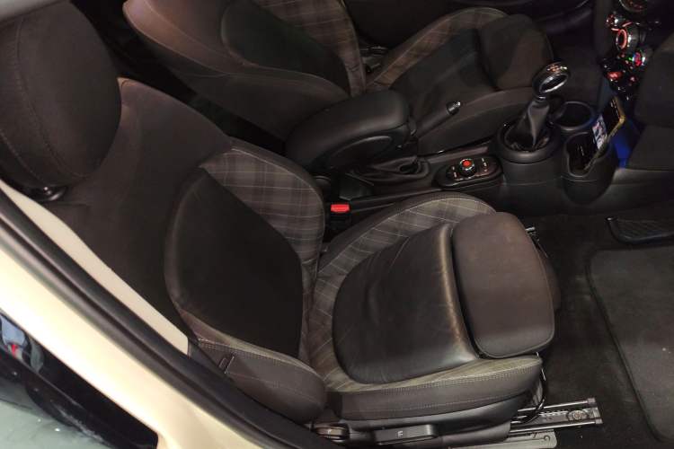 Used  MINI 2016 1.5T COOPER Five-Door Edition
