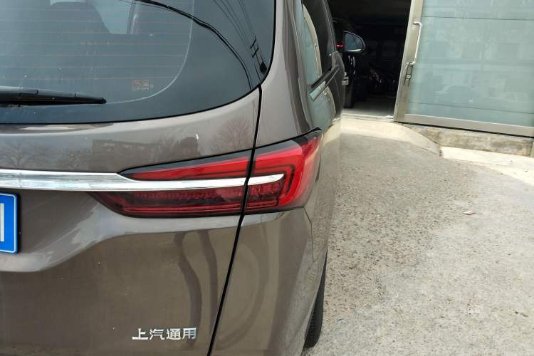 Used Buick GL8 2023 Land Executive Class Smart Enjoyment Model
