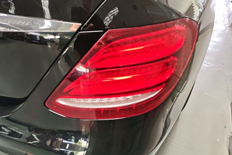 Used Mercedes-Benz E-Class 2019 E 300 L Sporty and Stylish Model