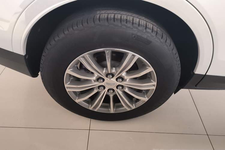 Used Cadillac XT5 2018 25T Luxury Model