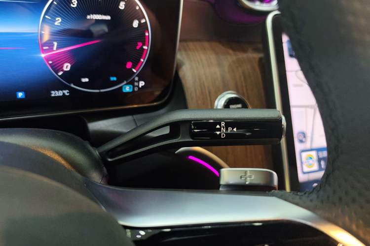 Used Mercedes-Benz GLC 2023 GLC 300 L 4MATIC Dynamic Edition 5-seater
