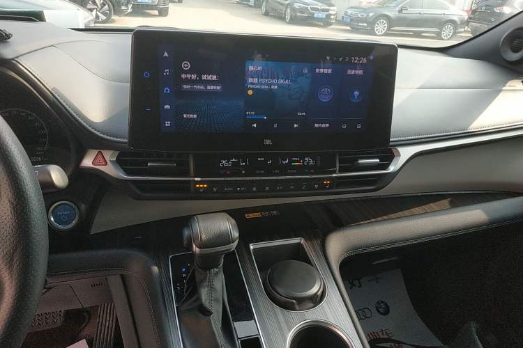 Used Toyota Granvia 2022 2.5L Hybrid Flagship Edition