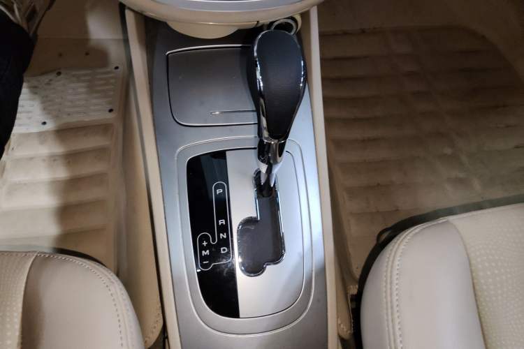 Used Buick Excelle 2013 1.5L Automatic Classic Model
