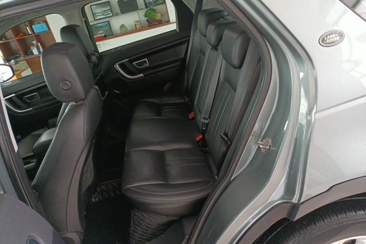 Used Land Rover Discovery Sport 2019 240 PS SE Version China VI Standard
