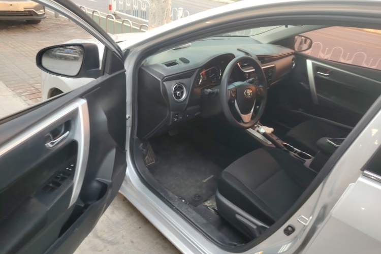 Used Toyota Corolla 2017 Revised Version 1.2T S-CVT GL-i
