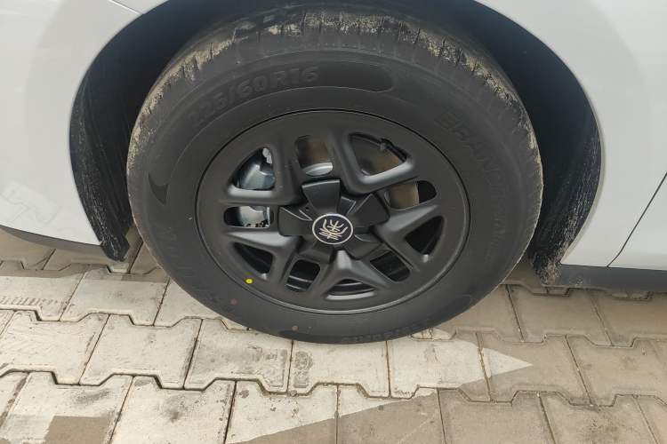 Used BYD Qin PLUS 2025 DM-i Smart Drive 55KM Leading Model
