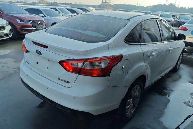 Used Ford Focus 2012 Sedan 1.6L Automatic Comfort Model

