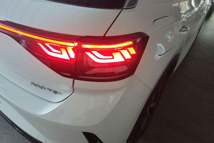 Used Volkswagen T-ROC 
