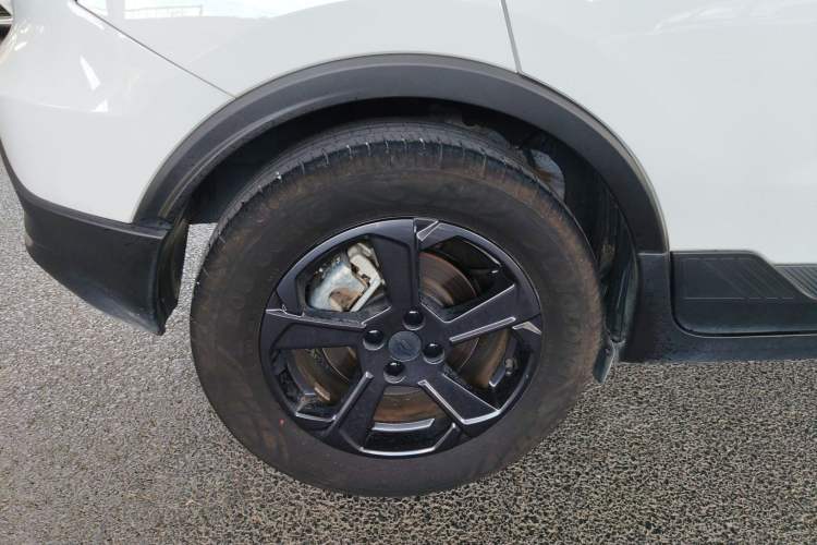 Used Geometry E Firefly 2024 401 km Fluorescent
