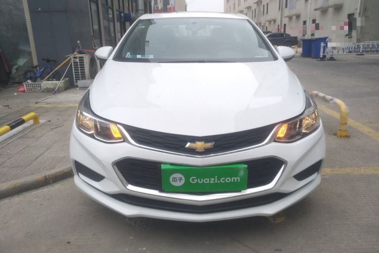 Used Chevrolet Cruze 2018 320 Automatic Pioneer Sunroof Edition
