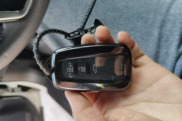 Used Toyota Avalon 2023 2.0L Premium Edition
