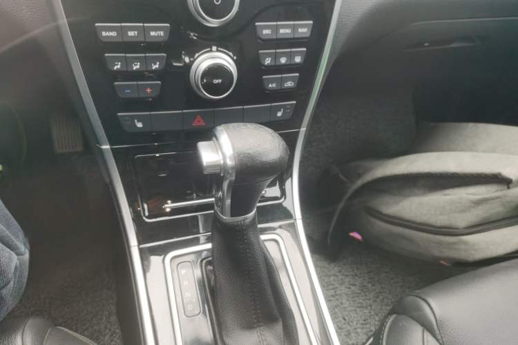 Used Haval H2 2016 Red Label 1.5T Automatic Two-Wheel Drive Elite Model
