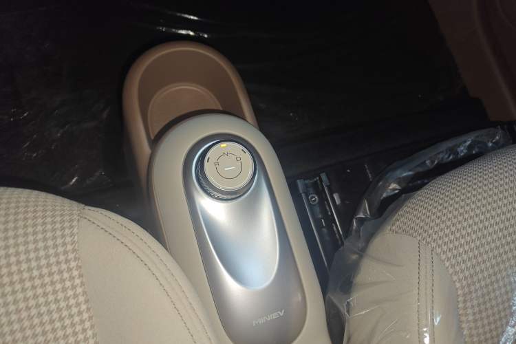 Used Wuling Hongguang MINIEV 2025 Four-Door Version Advanced Edition