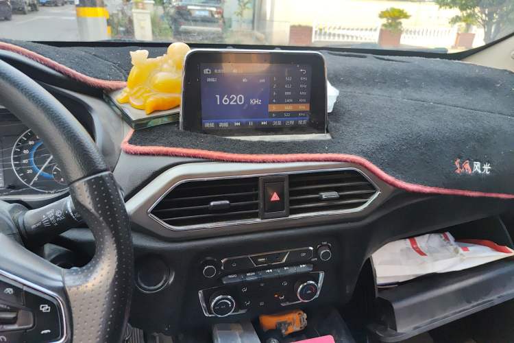 Used Dongfeng Fengon S560 2018 1.8L Manual Comfort 7-Seater
