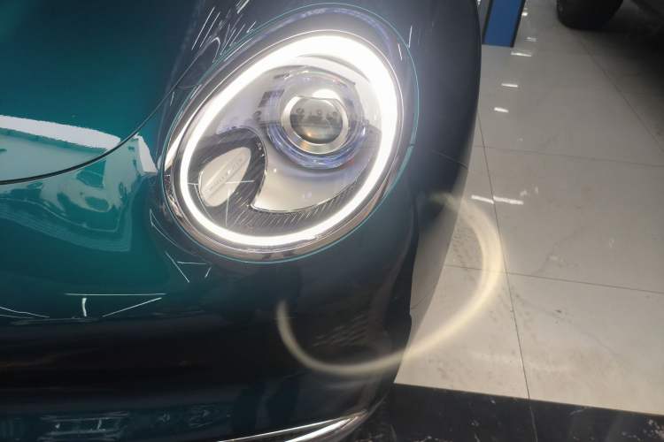 Used ORA Good Cat 2022 400km Standard Range Luxury Version Lithium Iron Phosphate
