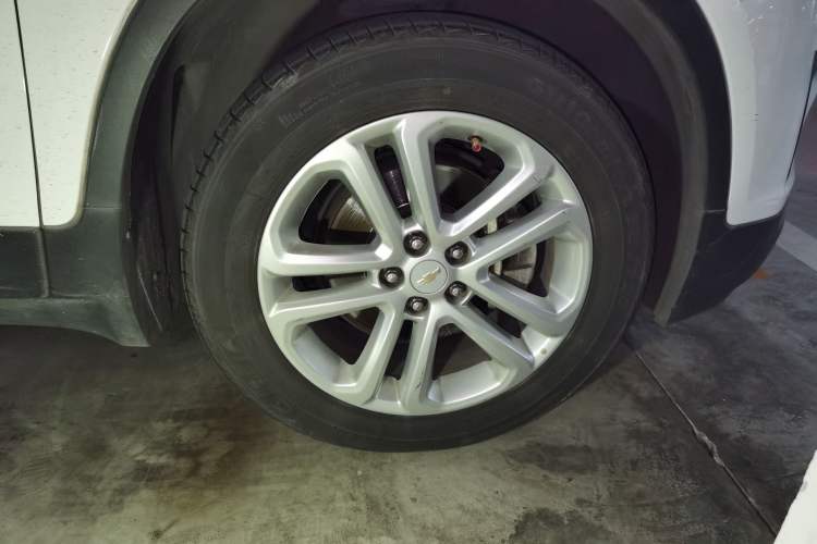 Used Chevrolet Trax 2016 1.4T Automatic Two-Wheel Drive Comfort Version with Sunroof