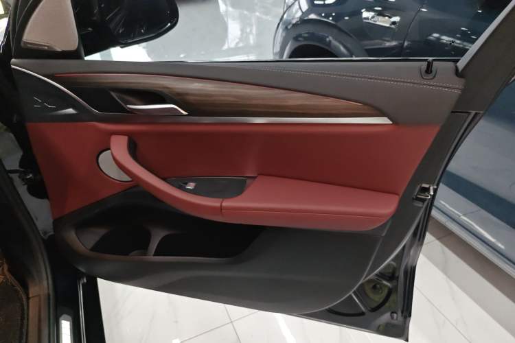 Used BMW X3 2023 Restyled xDrive30i Leading Edition M Night Sky Package
