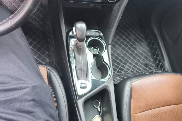 Used Buick Encore GX 2020 20T CVT Two-Wheel Drive Flagship Version
