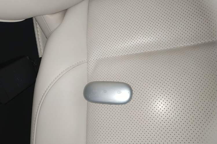 Used Li Auto L8 2023 Pro Model
