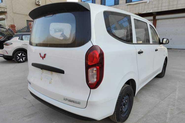 Used Wuling Hongguang New Energy 2024 All-Electric Model 300KM Standard Version
